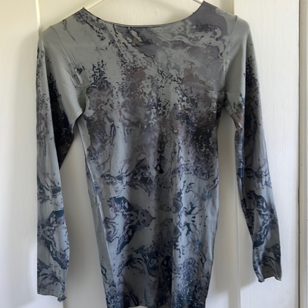 Stretchy soft AMB designs shirt